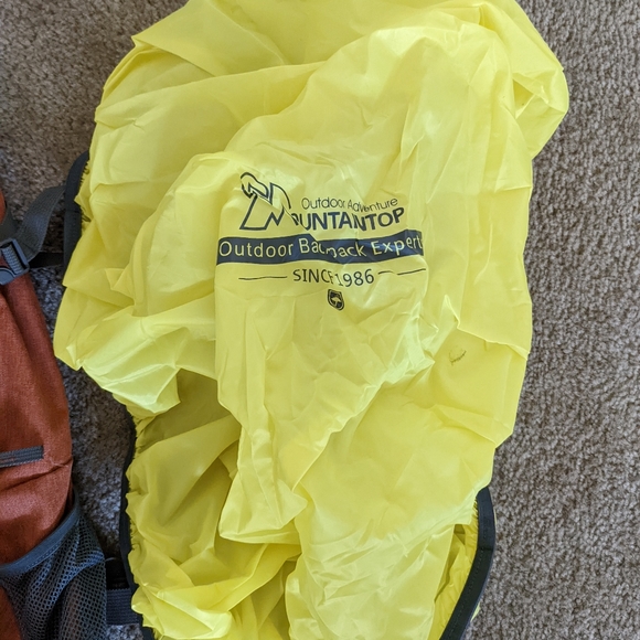 MOUNTAINTOP 40L Hiking Backpacks with Rain Cover - Picture 3 of 8